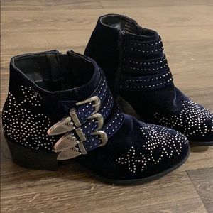 Blue velvet booties with silver buckles